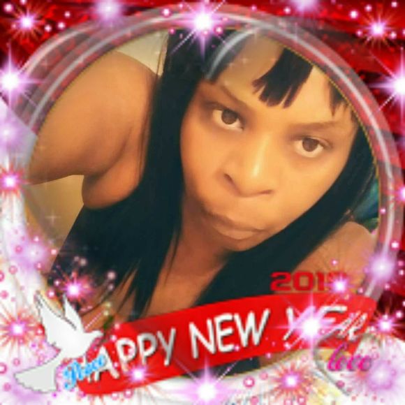 Meet your Posher, Latoya - Picture 1 of 1